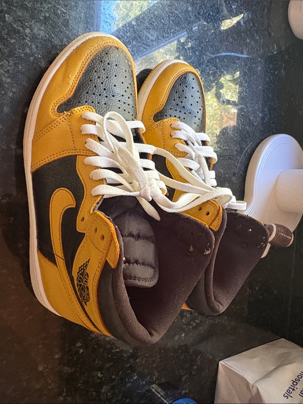 Nike Men's High-Top Sneakers in Yellow and Black